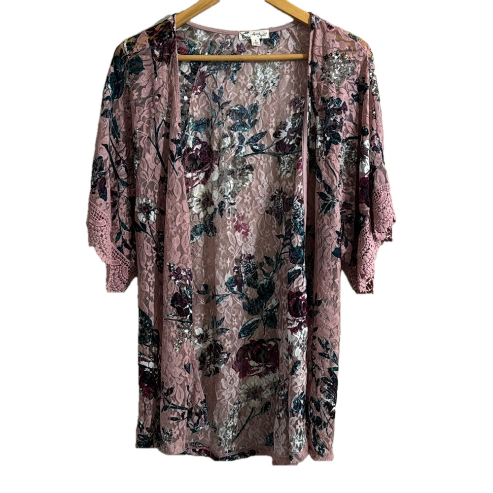 About a girl - Picture 1 of 9